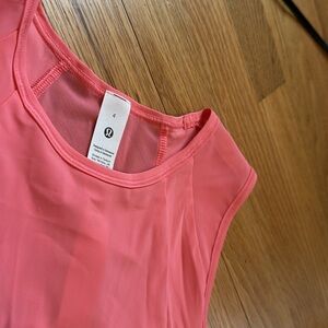 Lululemon - Sculpt Tank